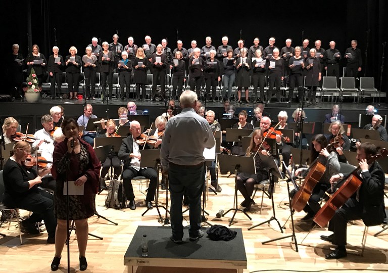 Mere end 200 musikere og korsangere går på scenen, når Skive Symfoniorkester giver koncert med gratis entré.