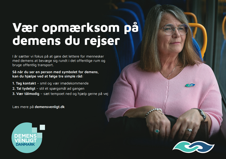 Skab tryghed for mennesker med demens i den offentlige transport. Tag kontakt, tal tydeligt og vær tålmodig. Foto: Folkebevægelsen for et Demensvenligt Danmark.