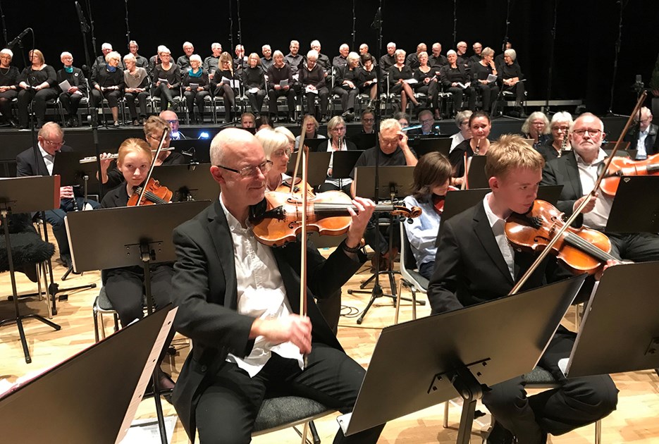 Skive Symfoniorkester består af mere end 200 musikere, korsangere med flere