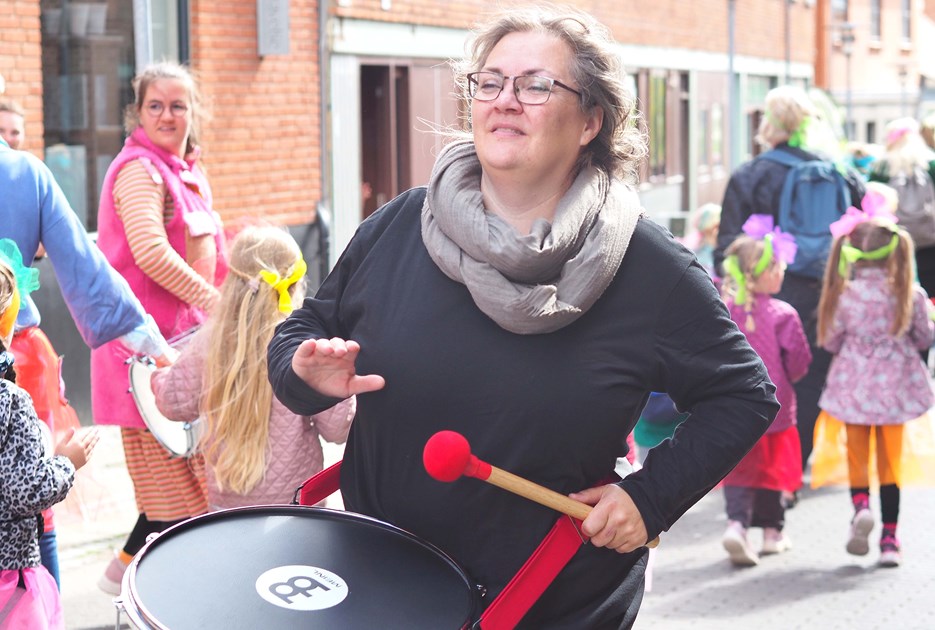 Anja Brejner Højgaard, leder af Skive Musikskole, fortæller om Skiveegnens Kulturuge. 